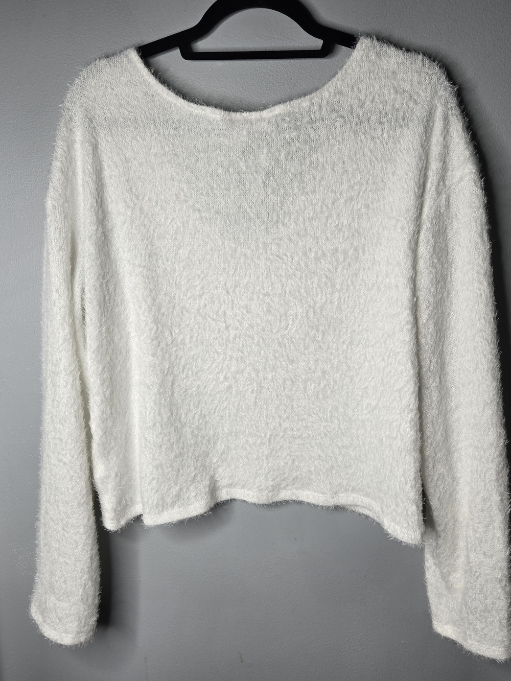 SO Women’s White Fuzzy Eyelash Knit V-Neck Sweater Long Sleeve Cozy - Picture 5 of 5
